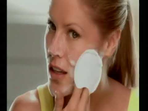 Neutrogena Pure Glow advert