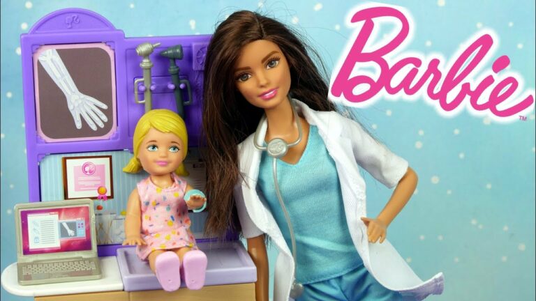 Barbie Lekarz Pediatra • Złamanie ręki • Barbie Bądź Kim Chcesz • bajki dla dzieci