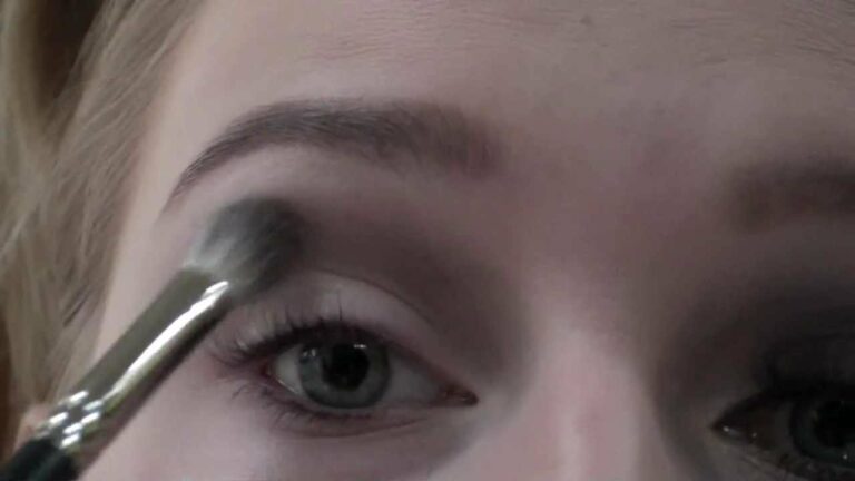 Imprezowy look:  fioletowo-czarne smokey eyes! :)